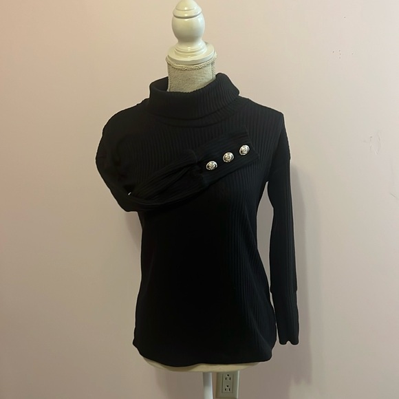 Women’s M black turtleneck with gold accent buttons on the wrist - Picture 2 of 9